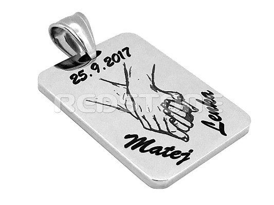 Oceľový prívesok spojené ruky s menami a dátumom